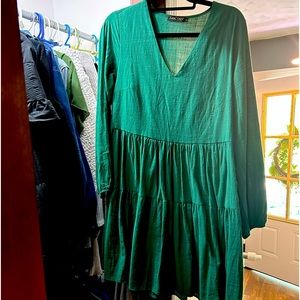 Size large simple green dress